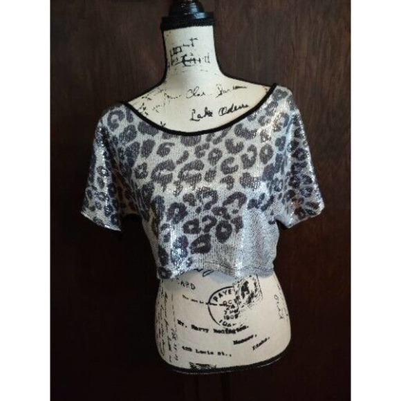 Vintage Wet Seal Crop Top Size Medium Sequin Animal Print Club Black Silver - Picture 1 of 4